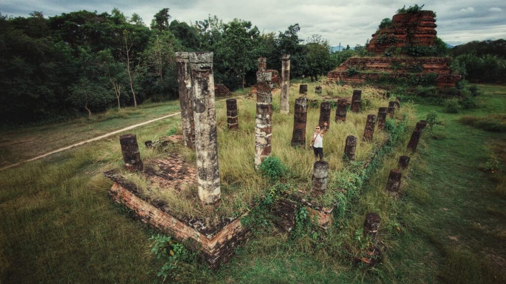 Sukhotai Świątynia bez mapy i bez nazwy, znalazłem ją przypadkiem